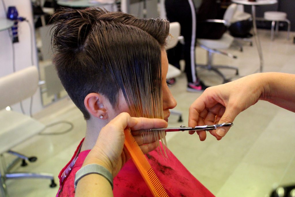 Pelo corto, look sirena